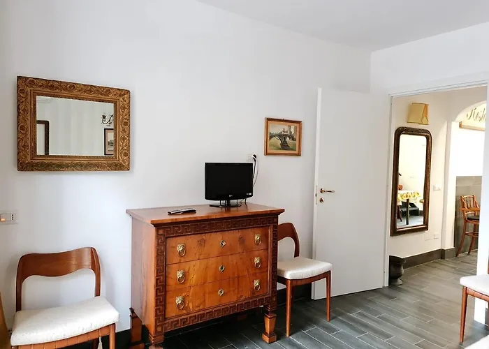 Apartment Ave Cesare Rom